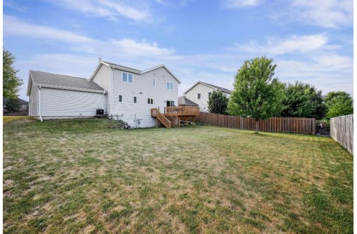 1167 N Thompson Road, Sun Prairie, WI 53590