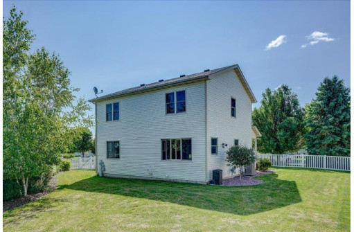 1398 Prairie Rose Drive, Sun Prairie, WI 53590