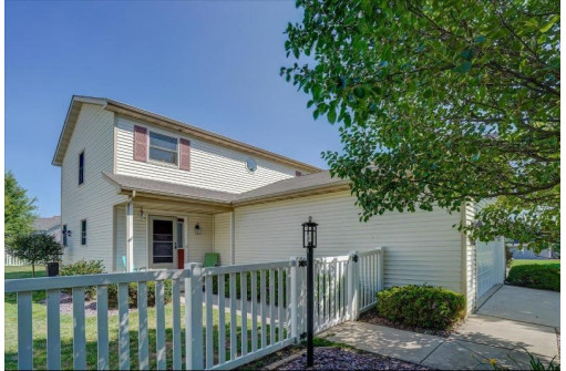 1398 Prairie Rose Drive, Sun Prairie, WI 53590