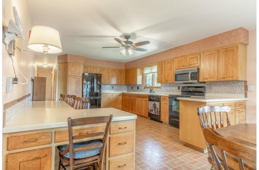 1300 4th Street, New Glarus, WI 53574