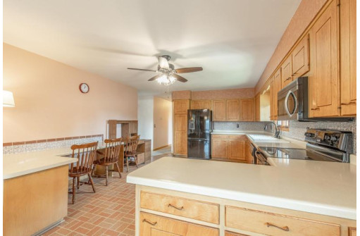 1300 4th Street, New Glarus, WI 53574