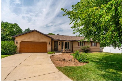 3710 Newton Court, Middleton, WI 53562