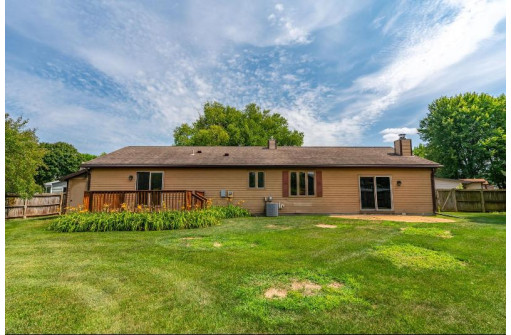 3710 Newton Court, Middleton, WI 53562