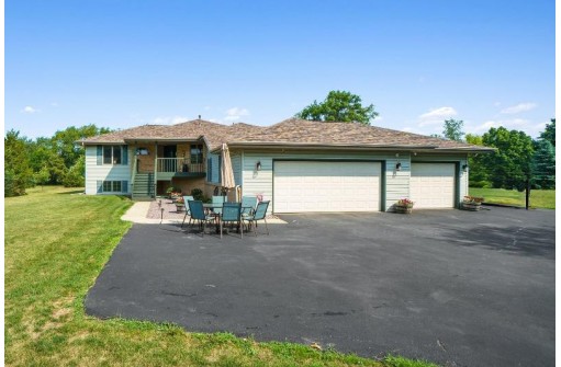 4407 E Palakwia Drive, Janesville, WI 53546