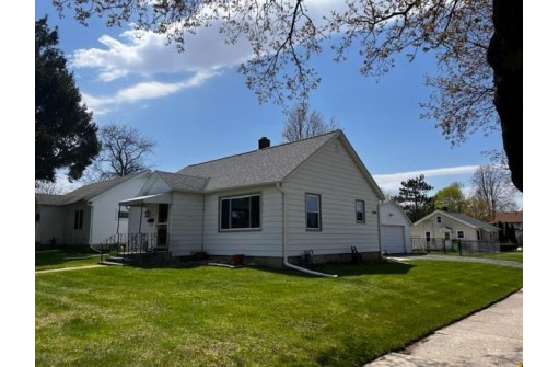 722 Grove Street, Beaver Dam, WI 53916