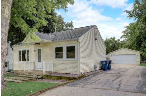 13 Greenwood Street, Deerfield, WI 53531-9536