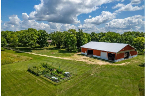 W11337 Van Buren Road, Columbus, WI 53925