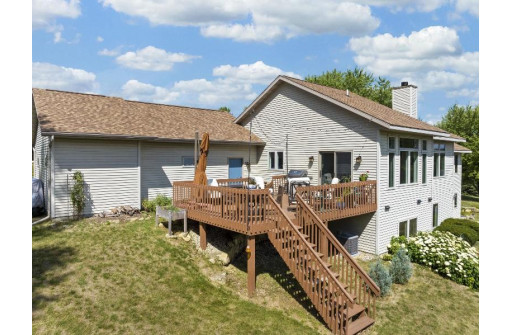 W5253 Highland Drive, New Glarus, WI 53574