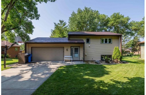 7409 Friendship Lane, Middleton, WI 53562