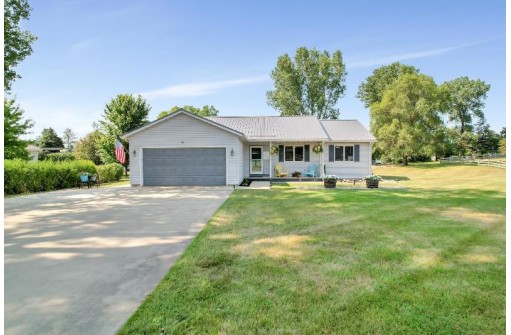 N6735 Donlin Drive, Pardeeville, WI 53954