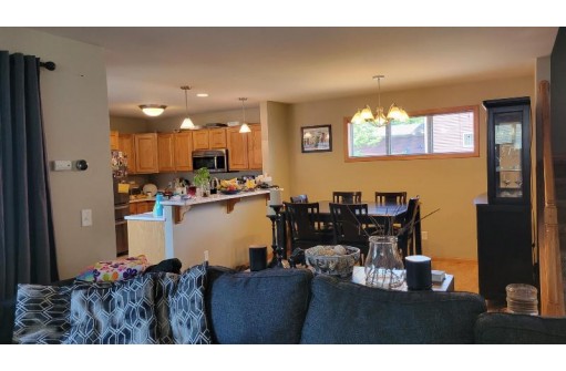 1600 Don Simon Drive, Sun Prairie, WI 53590