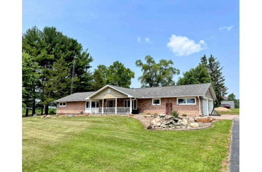 60874 Utopia Lane, Prairie Du Chien, WI 53821