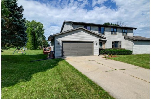 429 Old Indian Trail, DeForest, WI 53532