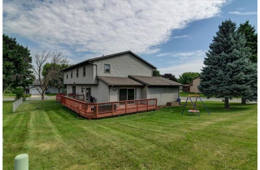 429 Old Indian Trail, DeForest, WI 53532