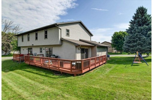 429 Old Indian Trail, DeForest, WI 53532