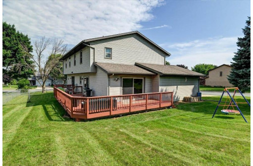 429 Old Indian Trail, DeForest, WI 53532