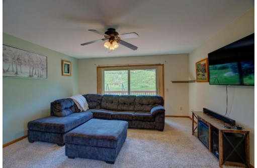 429 Old Indian Trail, DeForest, WI 53532