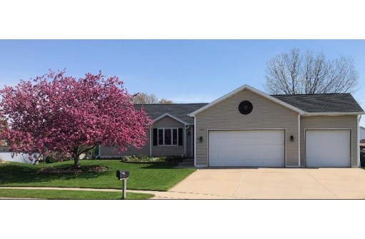 708 Heartbeat Circle, Stoughton, WI 53589