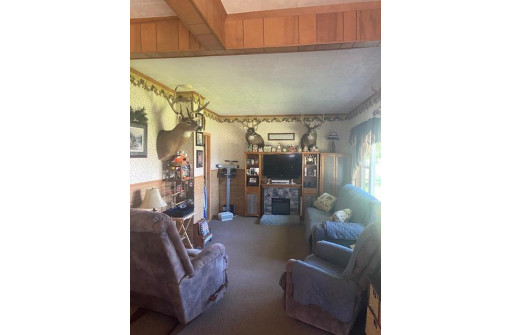 630 Beetown Road, Lancaster, WI 53813