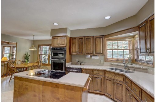 7421 Longmeadow Road, Madison, WI 53717