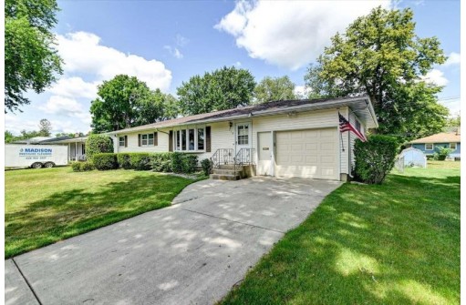 710 Hintze Road, Madison, WI 53704