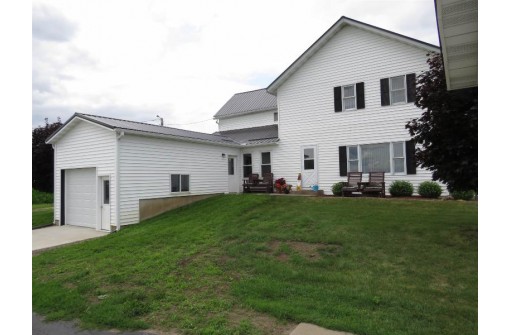 716 Rock Church Road, Livingston, WI 53554