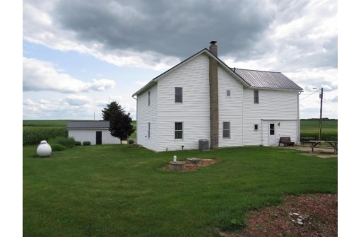 716 Rock Church Road, Livingston, WI 53554