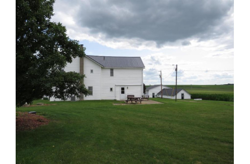 716 Rock Church Road, Livingston, WI 53554