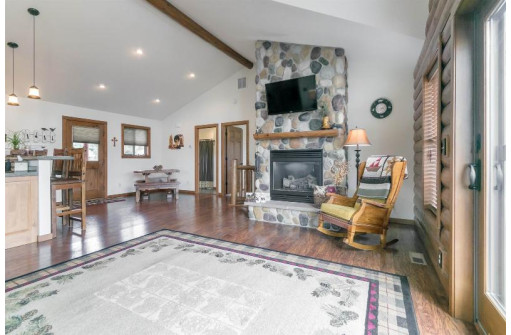 W5581 Castaway Drive, New Lisbon, WI 53950