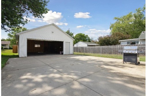 1234 S Terrace Street, Janesville, WI 53546