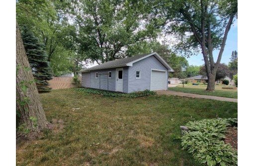 2055 S Corene Avenue, Beloit, WI 53511-4110