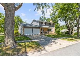 486 Woodside Terrace Madison, WI 53711