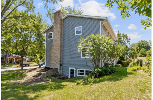 486 Woodside Terrace, Madison, WI 53711