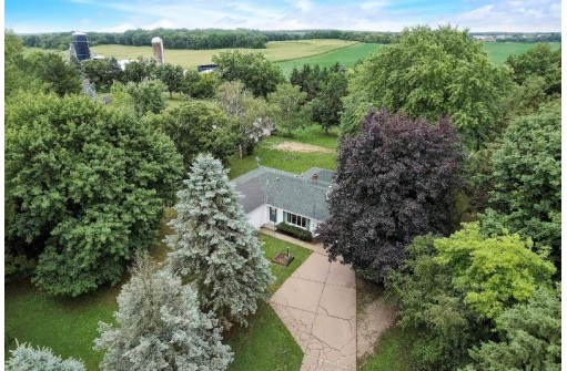 12826 E L J Townline Road, Whitewater, WI 53190