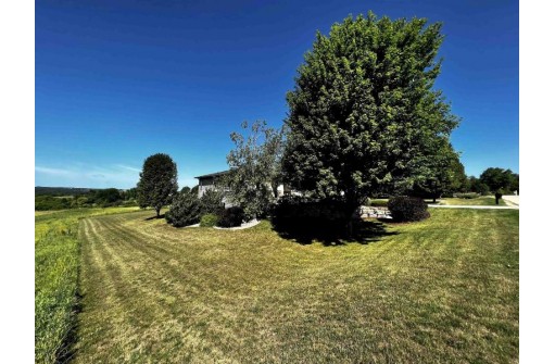 W5253 Windmill Ridge Road, New Glarus, WI 53574-9459