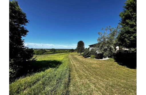 W5253 Windmill Ridge Road, New Glarus, WI 53574-9459