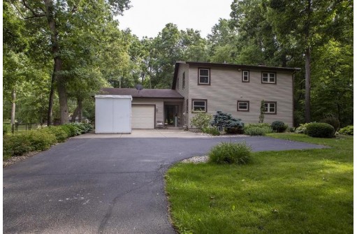 1377 Hommen Road, Deerfield, WI 53531