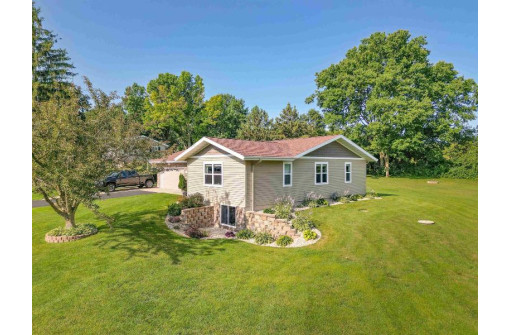 3435 Valley Woods Drive, Verona, WI 53593