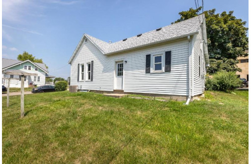 640 Washington Street, Darlington, WI 53530