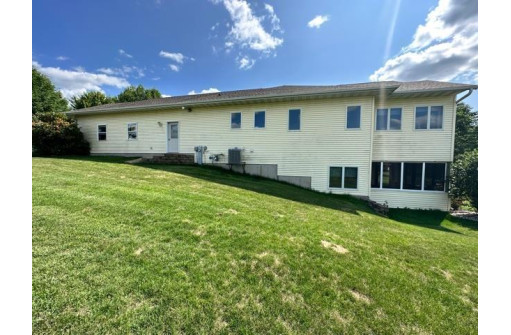 333 Weber Parkway, Lancaster, WI 53813