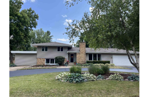 2317 W Memorial Drive, Janesville, WI 53548