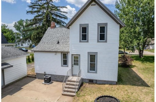 212 N Grove Street, Reedsburg, WI 53959