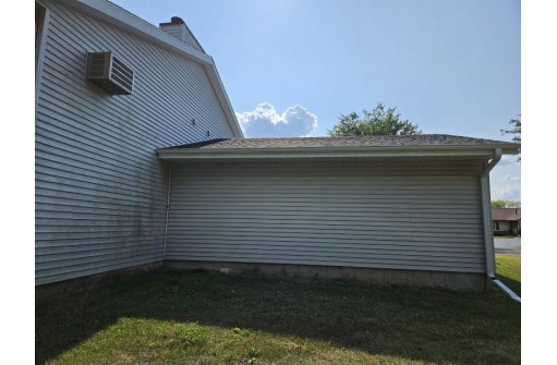 1516-1522 Holly Drive, Janesville, WI 53546