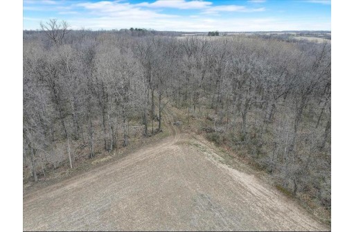 68.70 ACRES Kahl Road, Black Earth, WI 53515