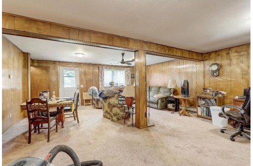 6187 County Road P, Dane, WI 53529