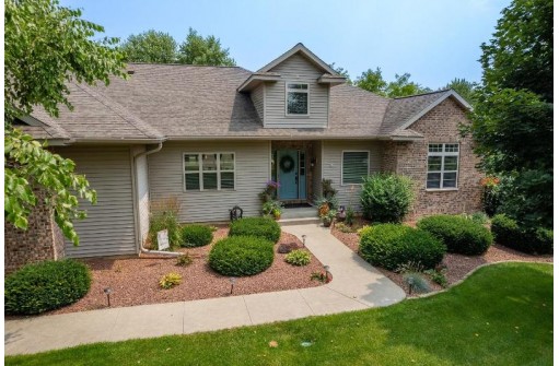 S4126 Whispering Pines Drive, Baraboo, WI 53913