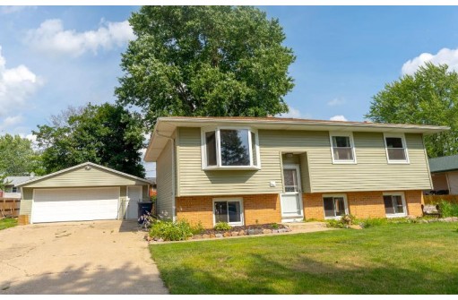 2235 S Willard Avenue, Janesville, WI 53546