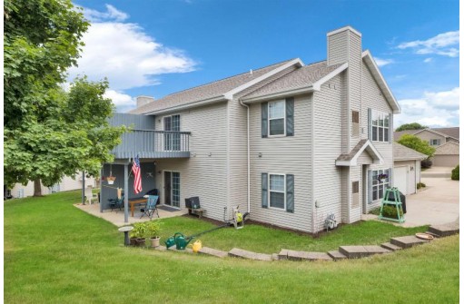 3076 Selkirk Drive, Sun Prairie, WI 53590