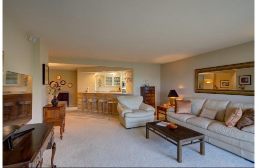 3100 Lake Mendota Drive 601, Madison, WI 53705