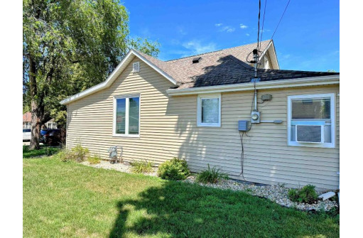 300 N Beaumont Road, Prairie Du Chien, WI 53821